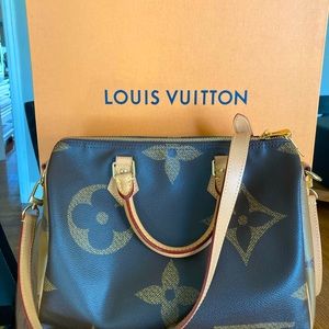 Louis Vuitton Speedy 30 Giant Monogram in Dual Color